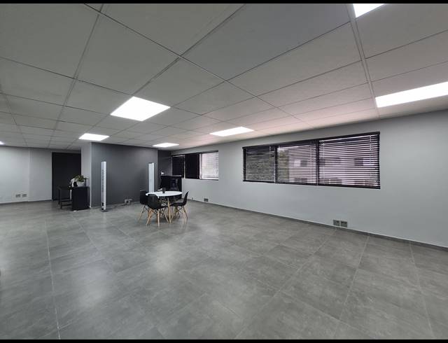 650M² OFFICE FOR SALE IN SUNNINGHILL